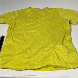 Butter-soft Medium Yellow Short Sleeve V Neck Double Pocket Scrub Top